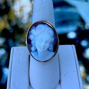 18kt High Rise Cameo Ring